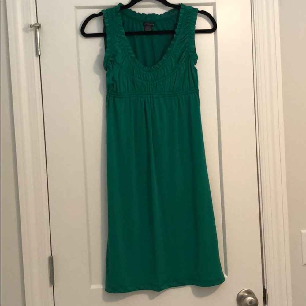 Eyeshadow Sleeveless Emerald Green Cocktail Dress